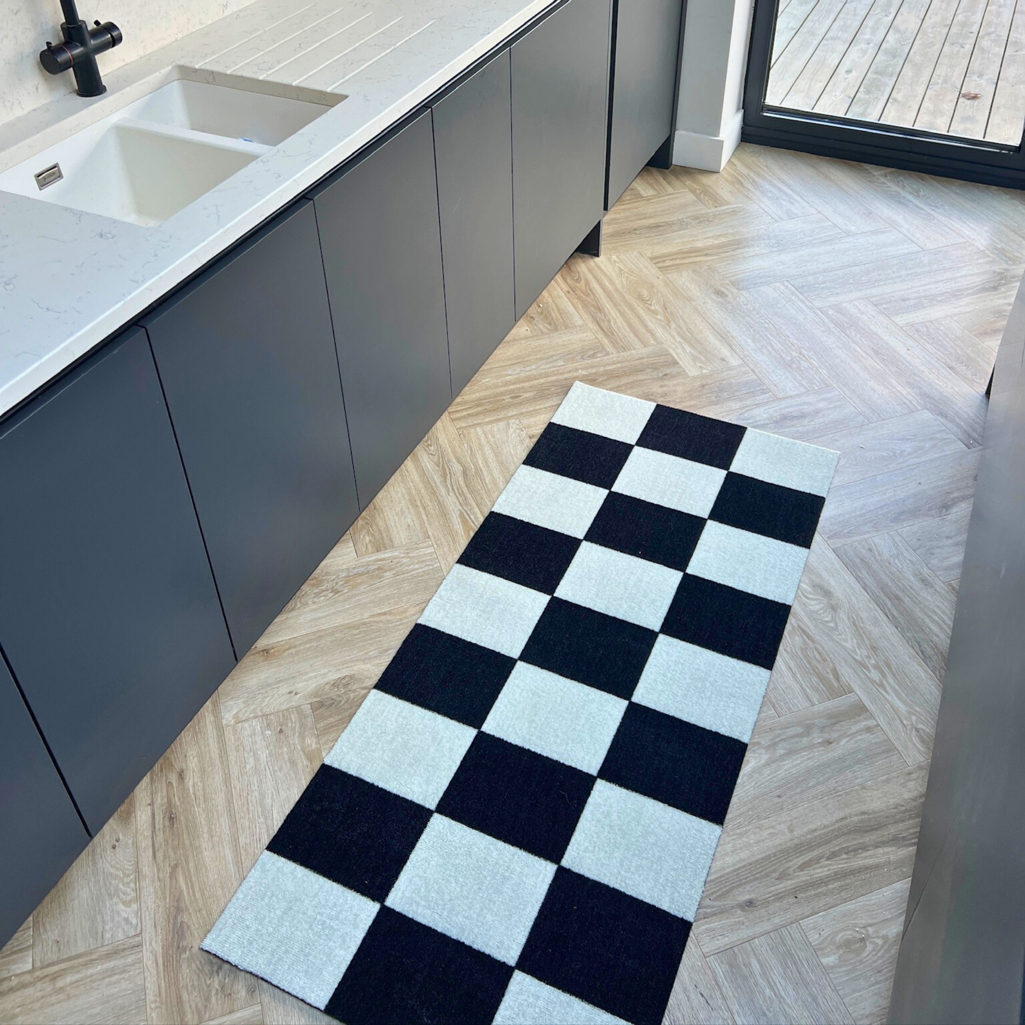 Mattify x Le House Runner | Checkerboard In Jet Black