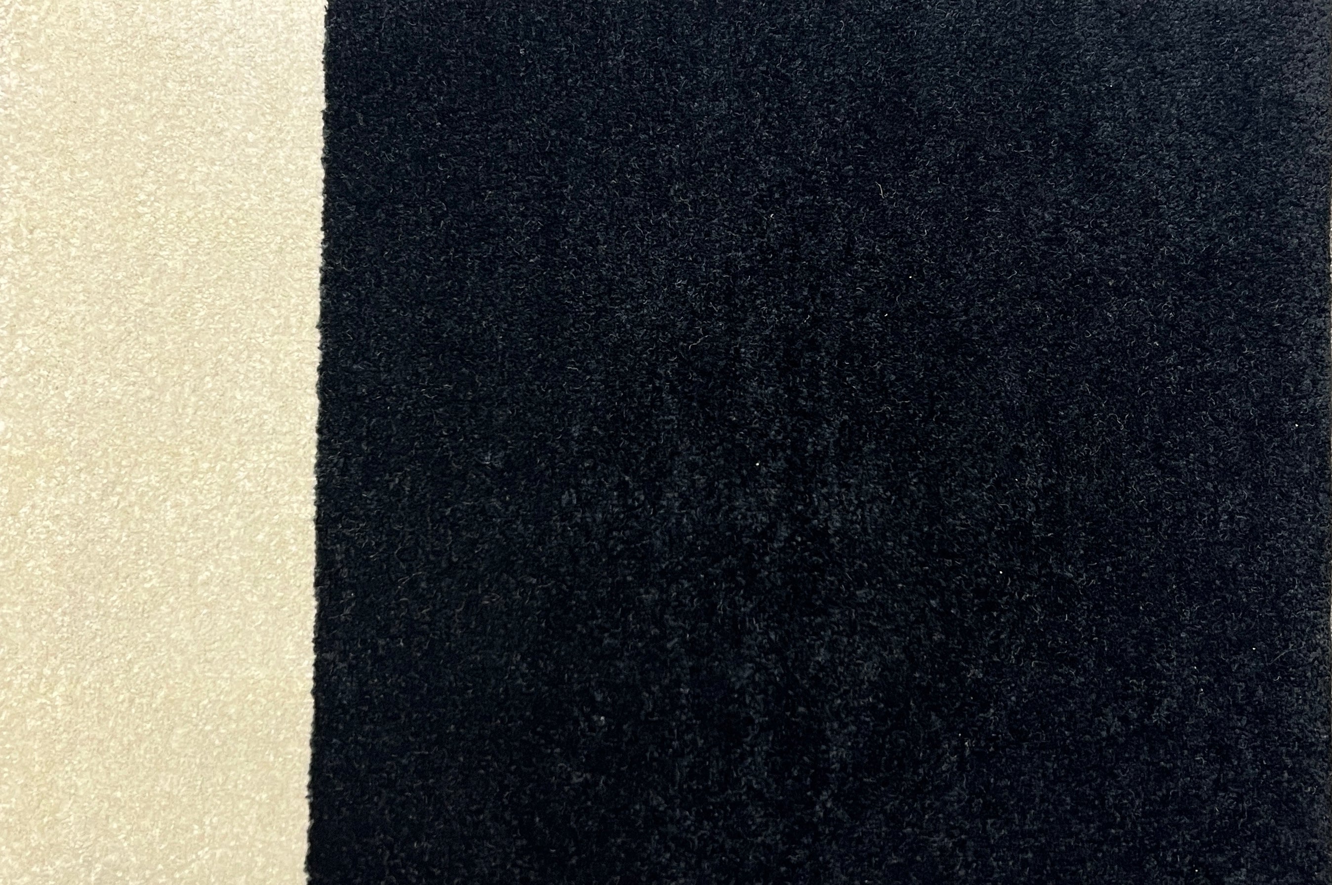 Colourblock Black & Cream 50 x 75cm