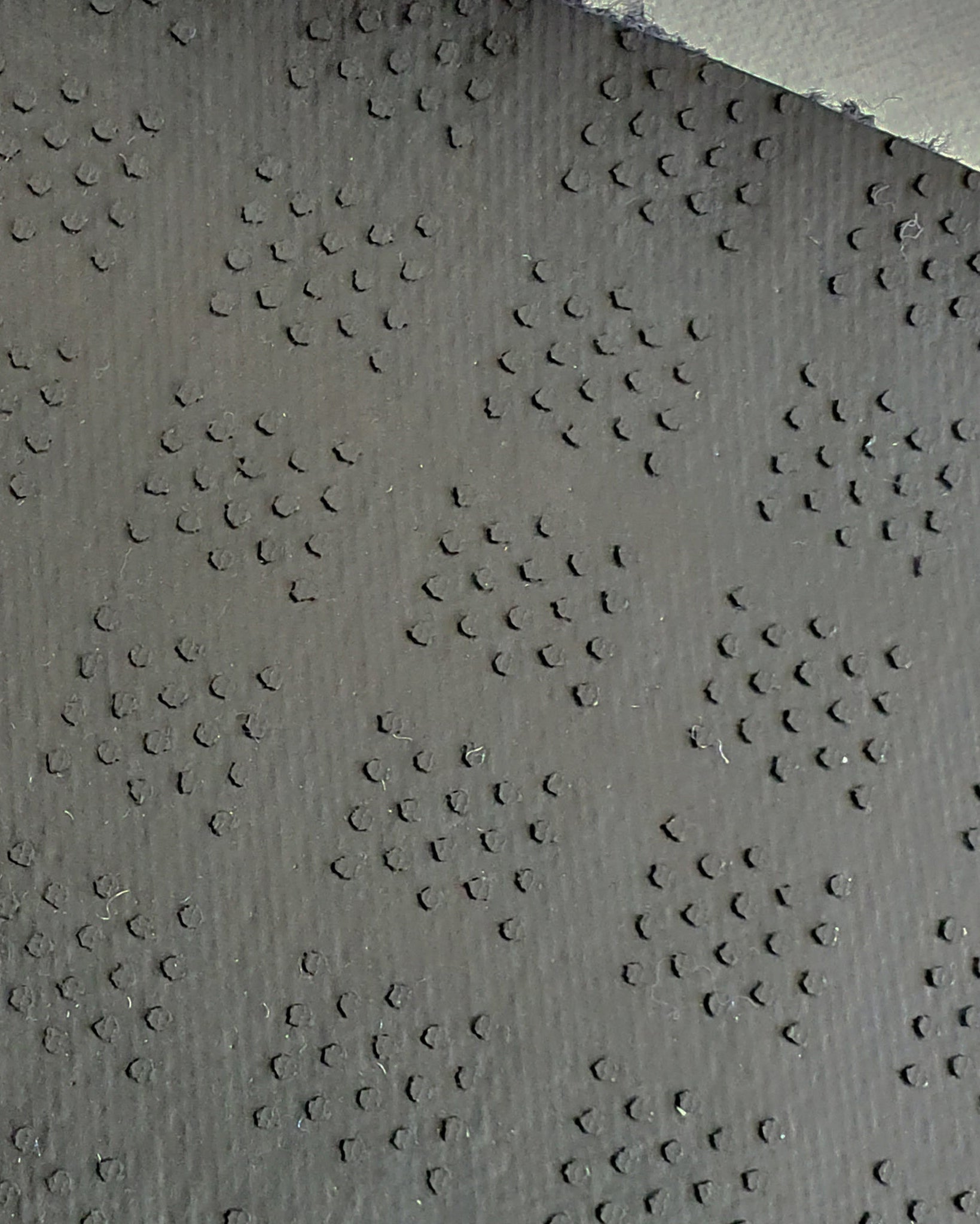 Reverse of Bee Print Door Mat, non slip grip door mat
